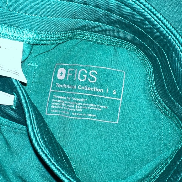 Figs Scrubs - Picture 4 of 8